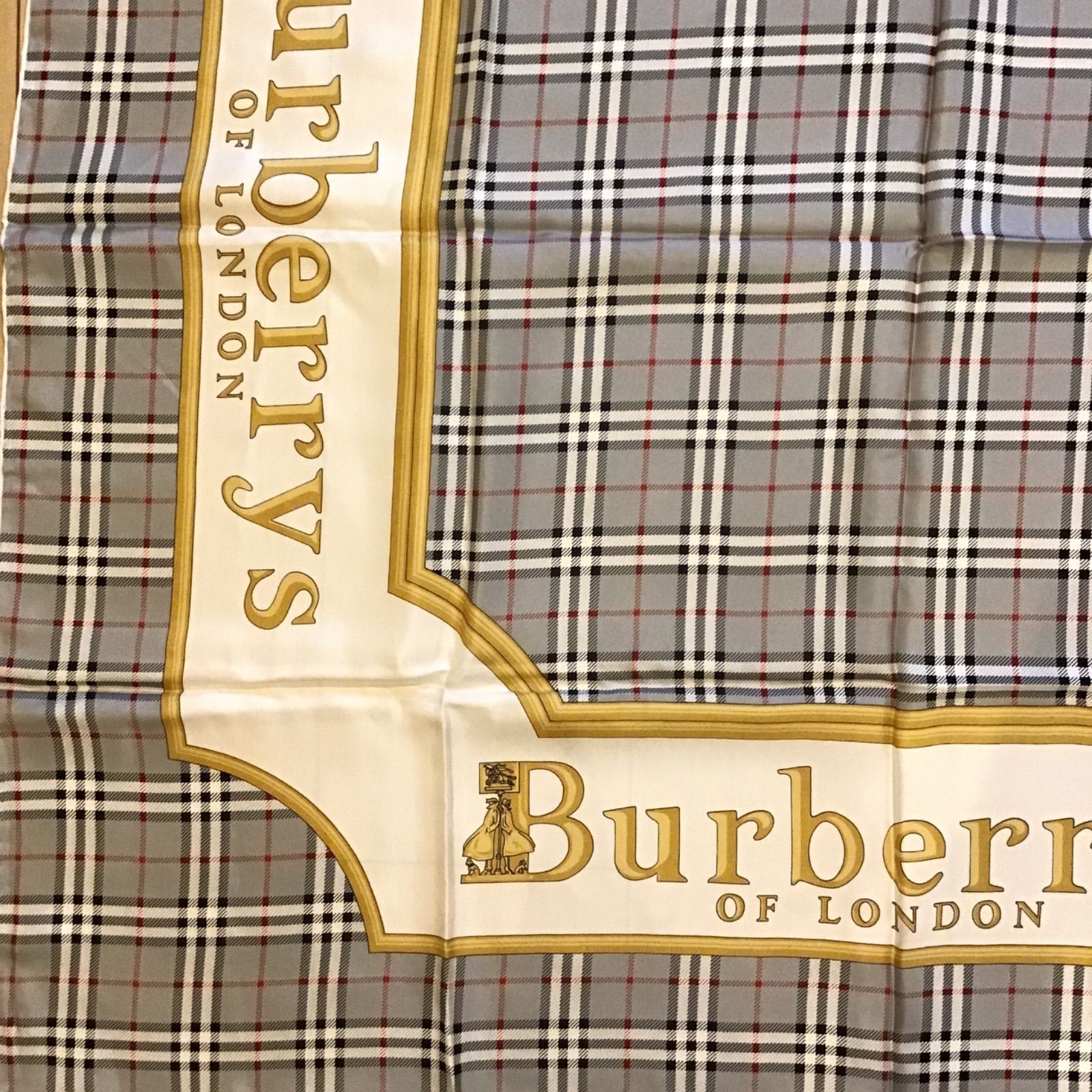 バーバリー　　大判　　スカーフ　　　にノバチェック　　絹100 シルク 極美品 Burberrys バーバリー 大判スカーフ シルク ノバチェック