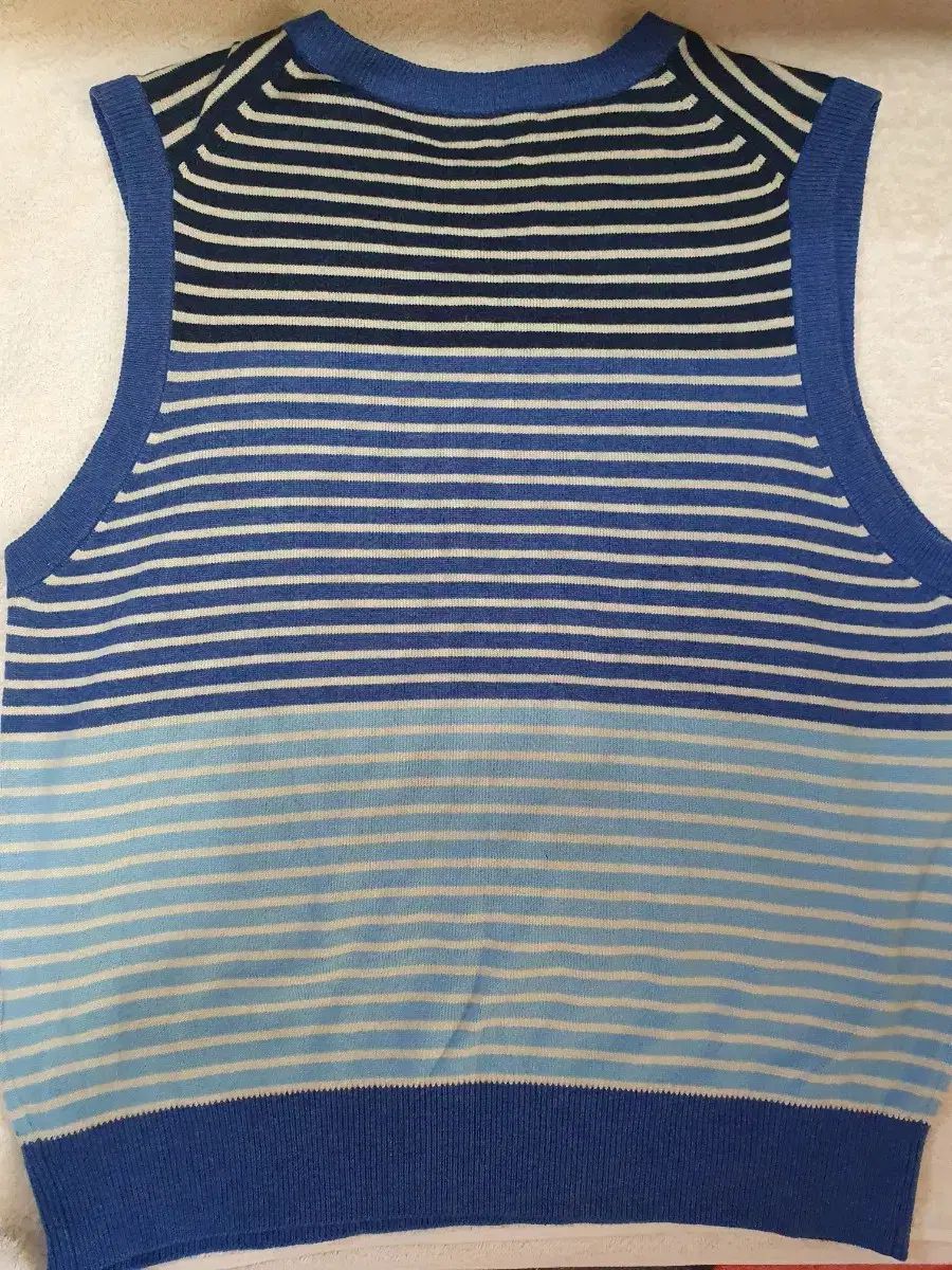 ボグナー ストライプ カシミヤ ニット ベスト