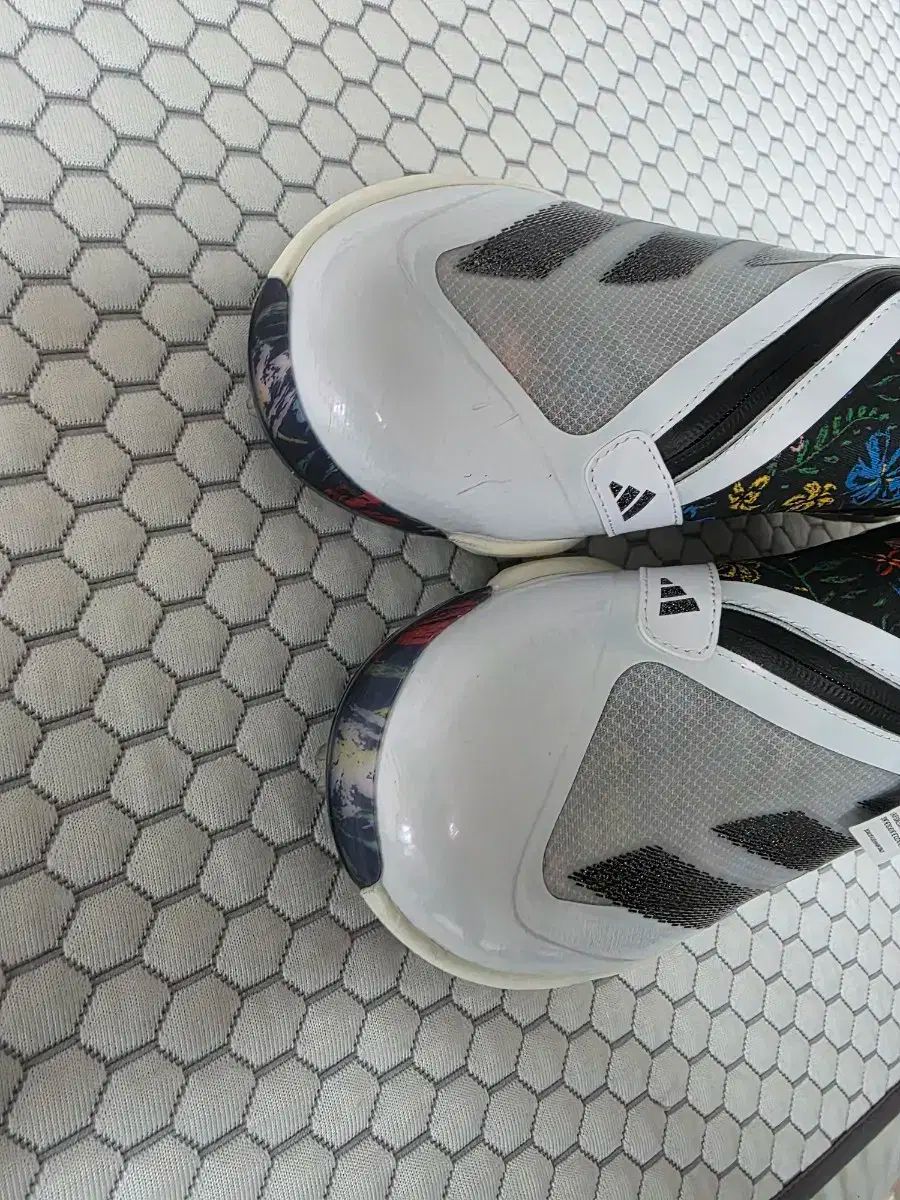 アディダス アディゼロ jrod 野球シューズ