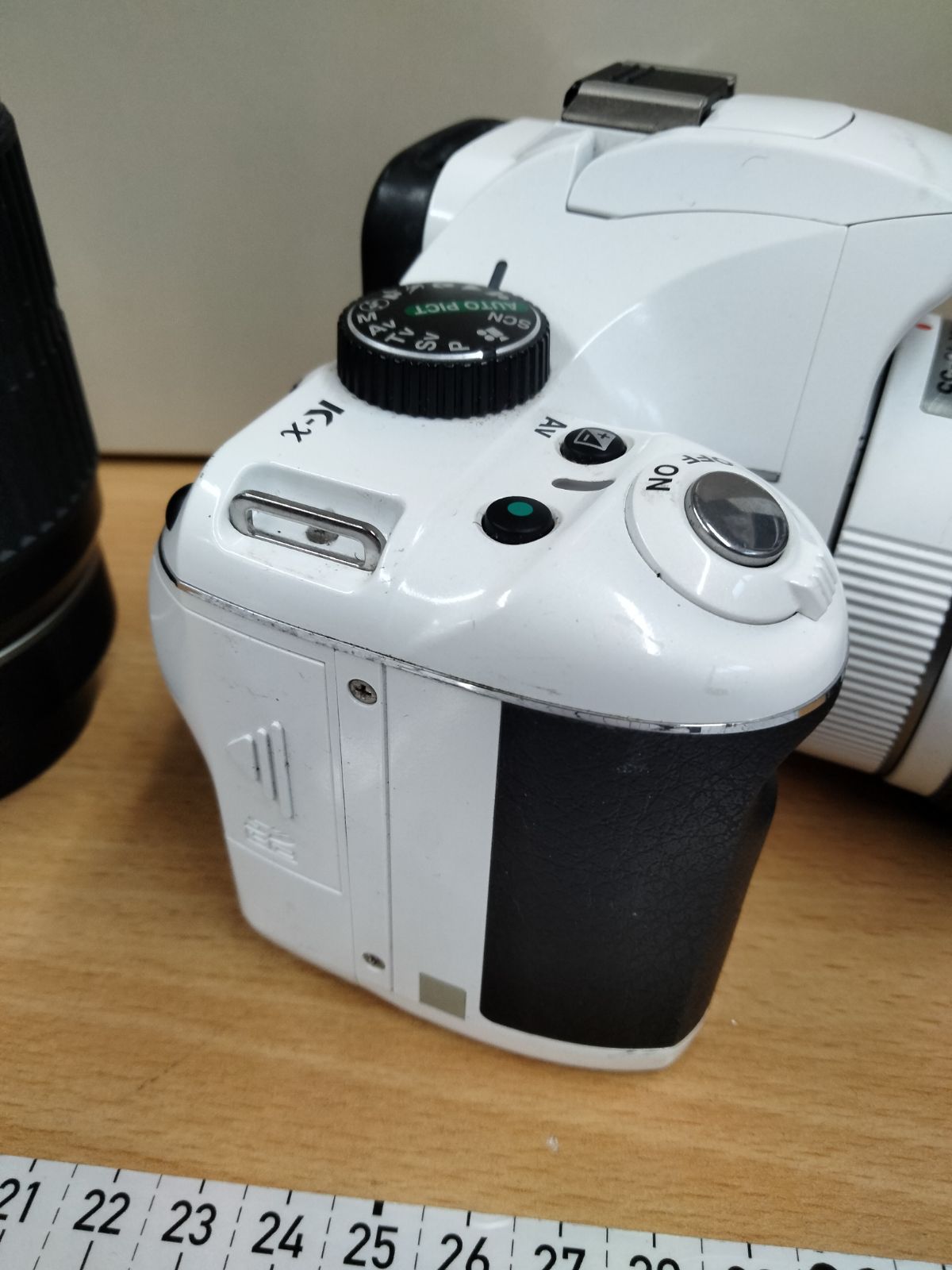 ペンタックス　K-x (ホワイト)　デジタルカメラ Amazon.co.jp: PENTAX デジタル一眼レフカメラ K-x レンズキット