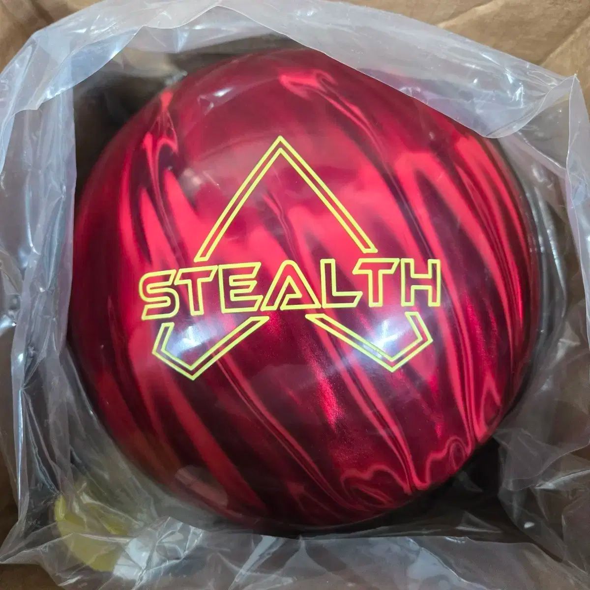 STEALTH スカーレット トラック 15パウンド ボーリング