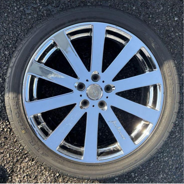 ヴェネルディ 245