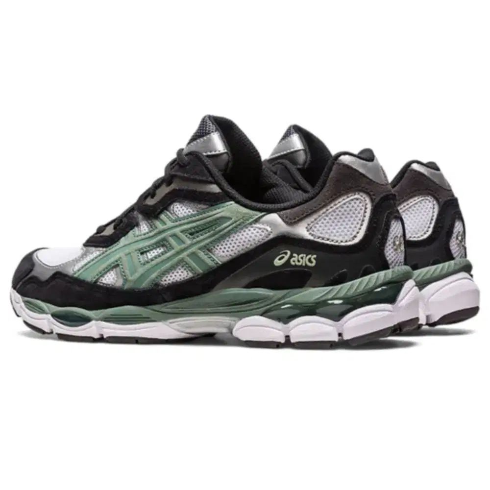 アシックス ASICS