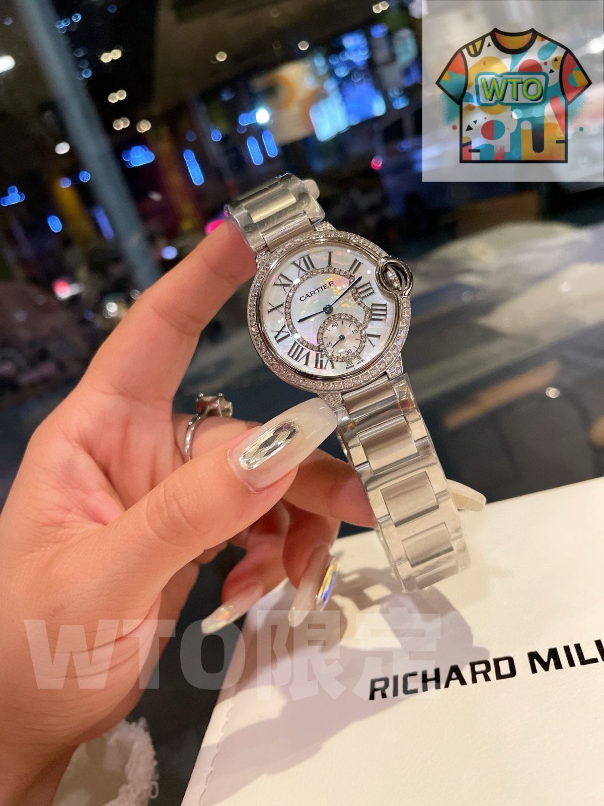 嵌しゴールド調で