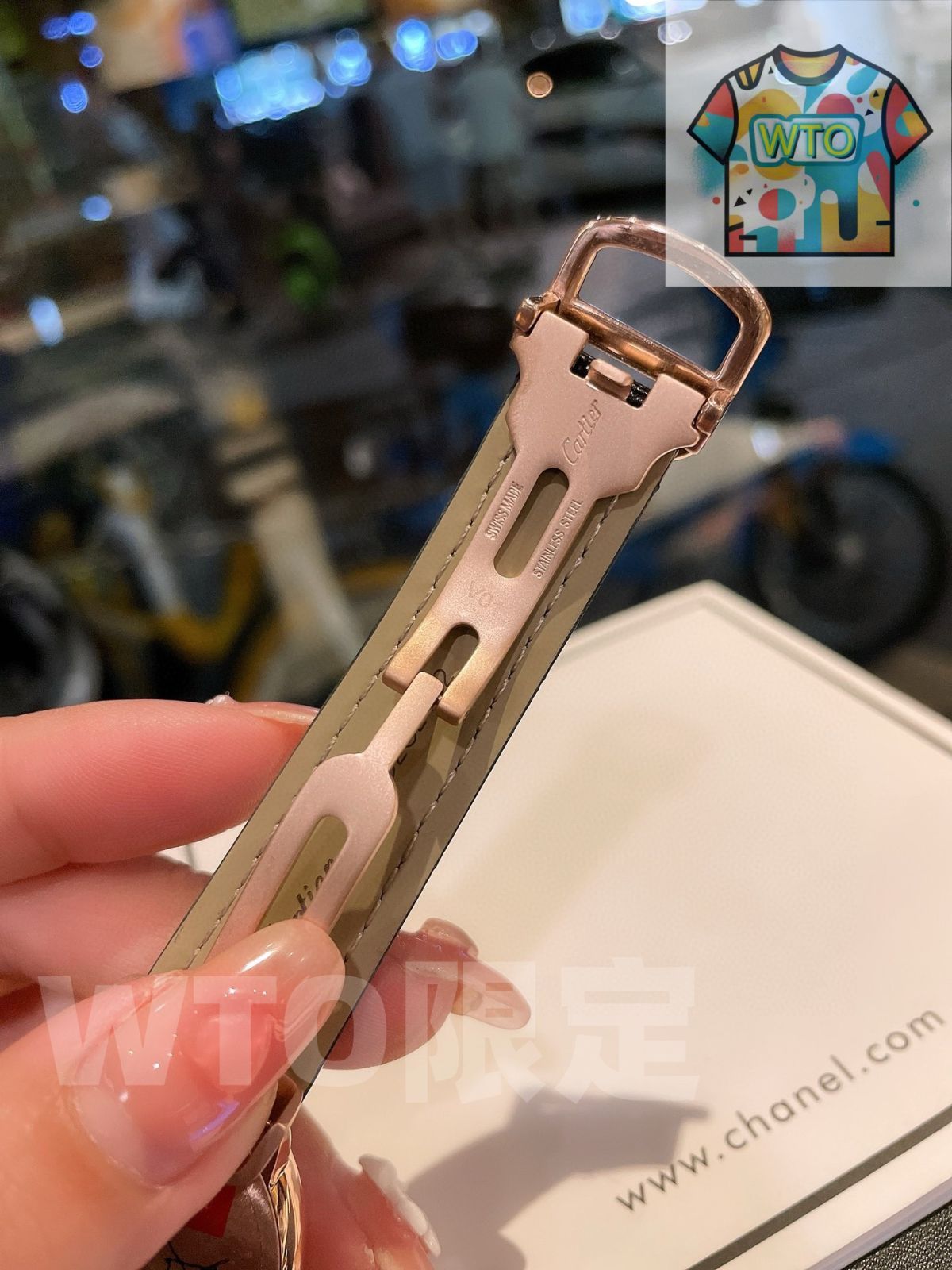 ブルーバルーンシリーズ ダイヤモンドを埋め込んだ表面を特徴とする