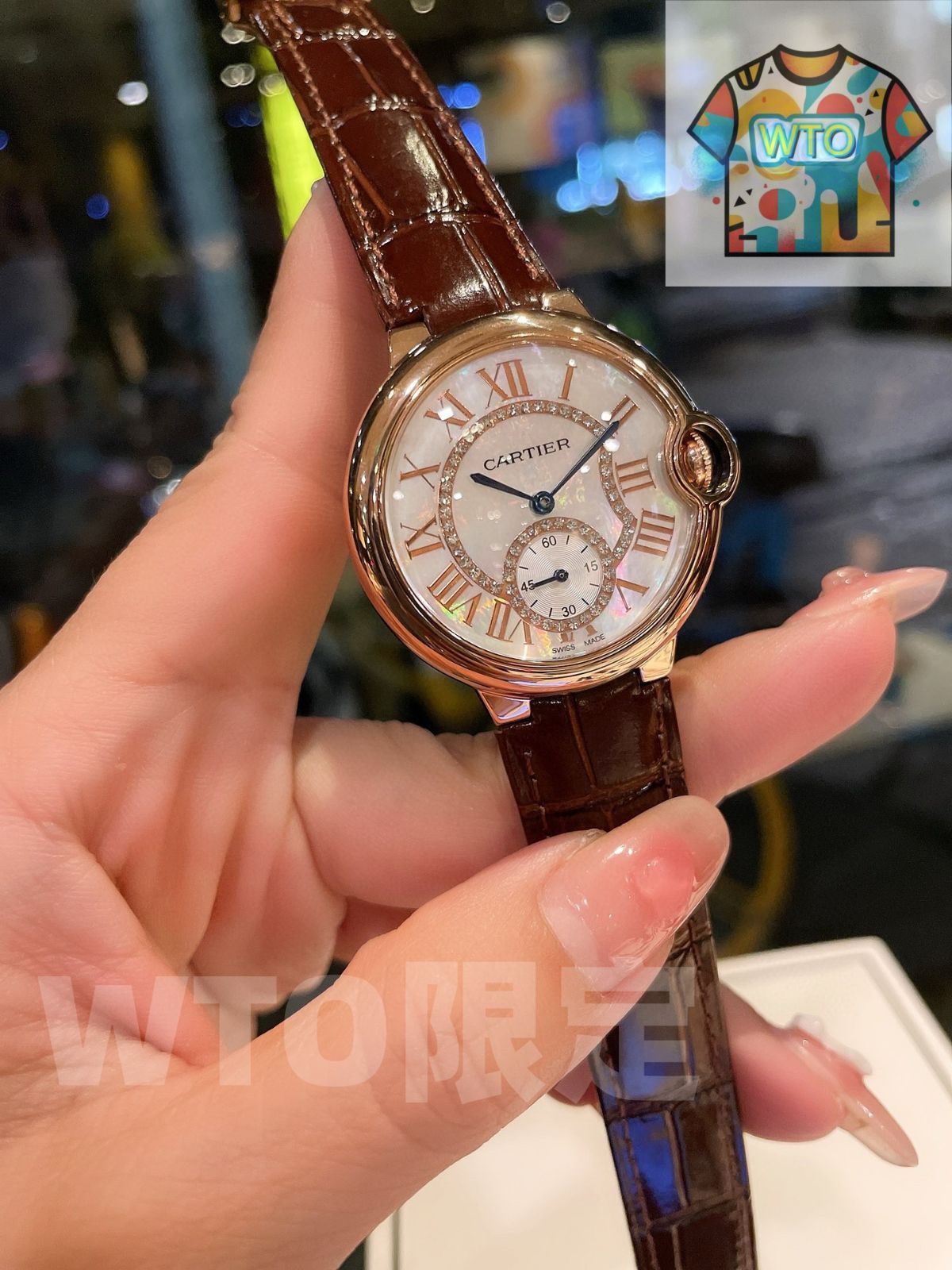 今日 Cartier カルティエ ブルーバルーンシリーズ ダイヤモンドを埋め込んだ表面を特徴とする