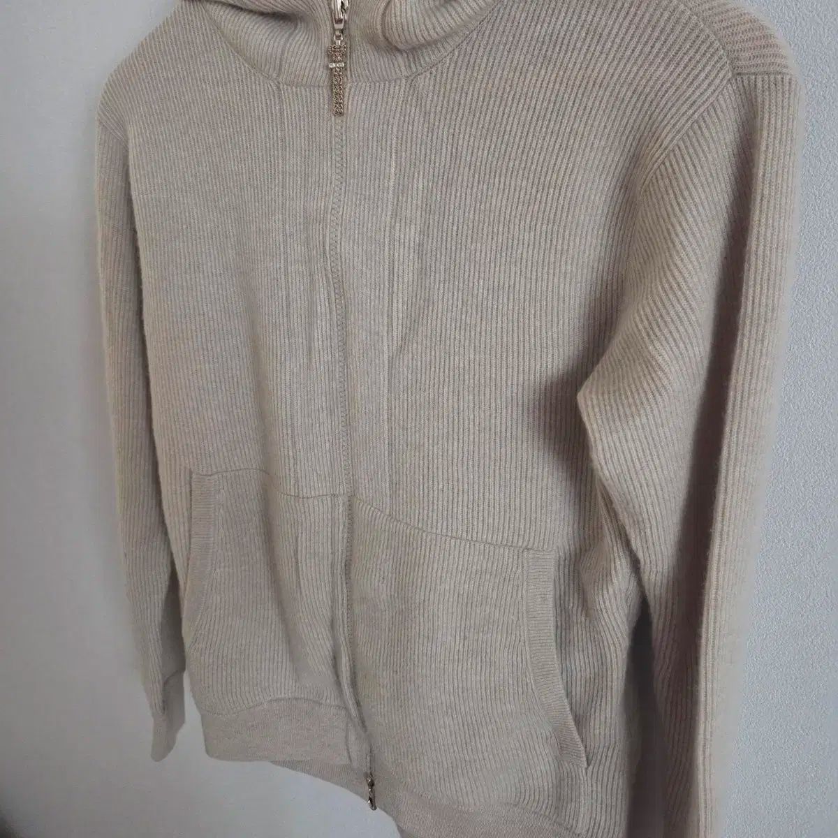 ジップアップ S