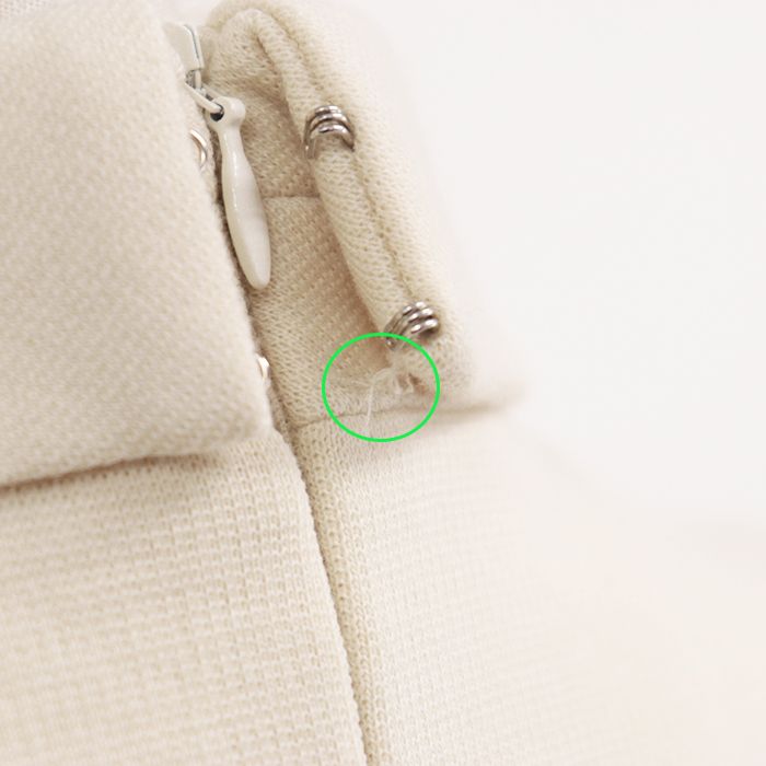  CELINE セリーヌ ノースリーブトップス タートルネック サイドスリット ジップ シグネチャー ロゴ トリオンフ ライニング ウール レディース サイズ S アイボリー イタリア製 759 Y 2 X 370 12 CR その他 トップス