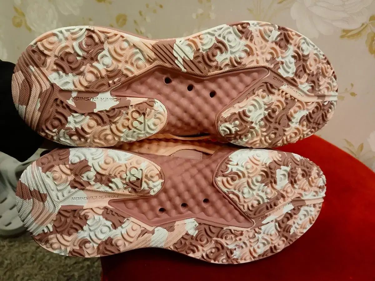 テニスシューズ