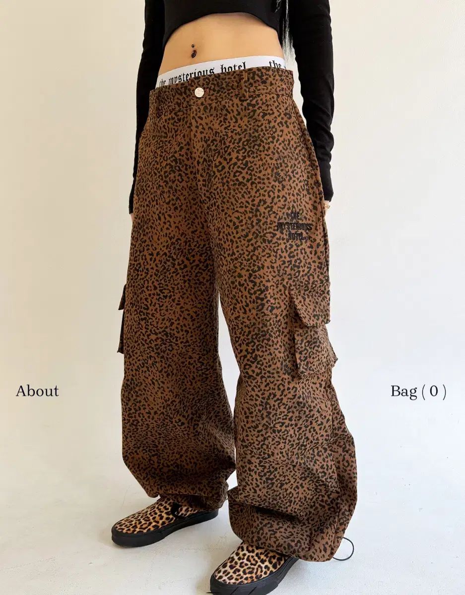 ミステリアスホテル LEOPARD WORK PANTS