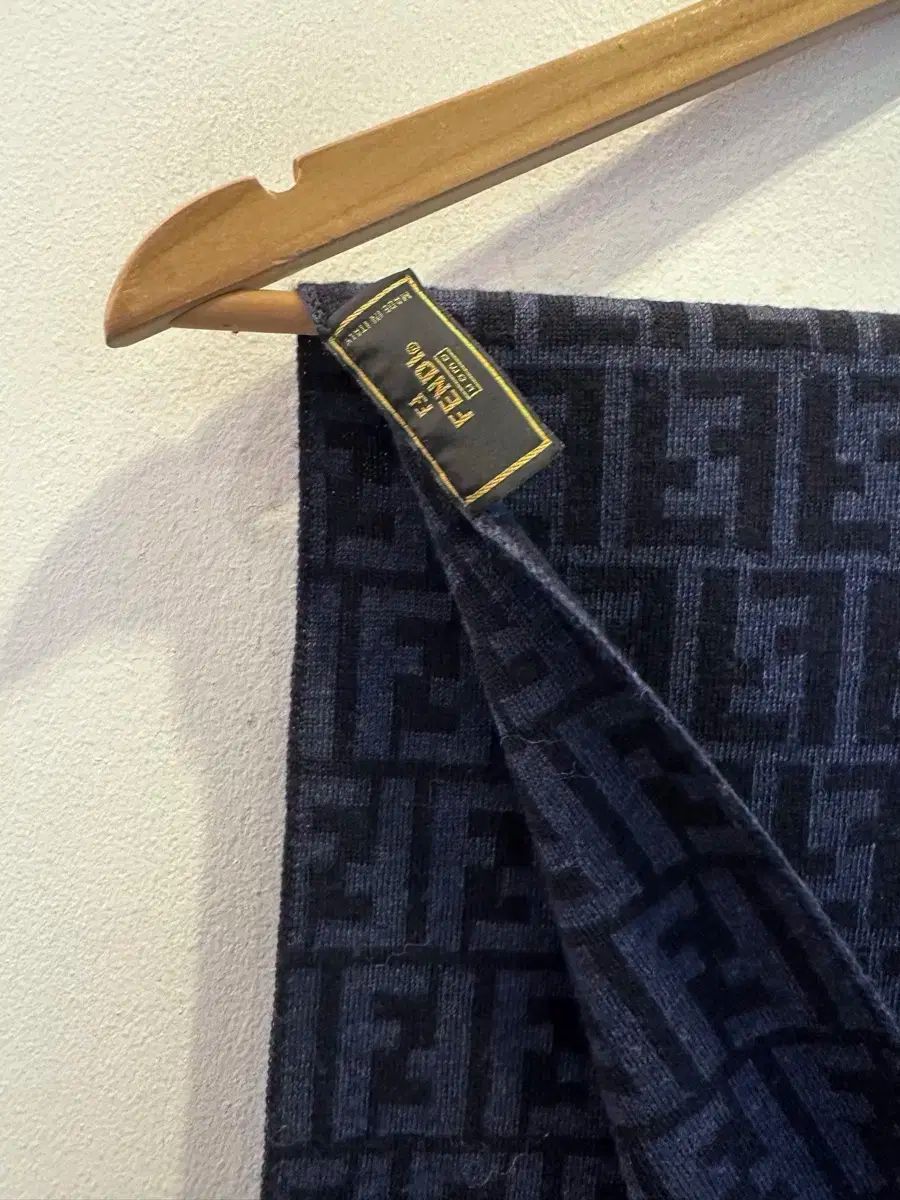 FENDI フェンディ Fロゴ ウール マフラー