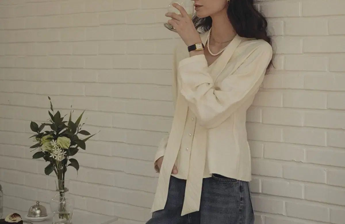TILL I DIE ブラウス Tied collar pearl blouse