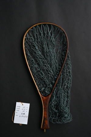 ワイズカスタム ランディングネット35cmストレート グリップ゚ 花梨瘤 ネット ミディアムシーグリーン25110012 手編みネットはクレモナ糸1本で編み込んであります 発送方法 クロネコヤマト宅急便 当店はワイズカスタム社の正規ディーラーです