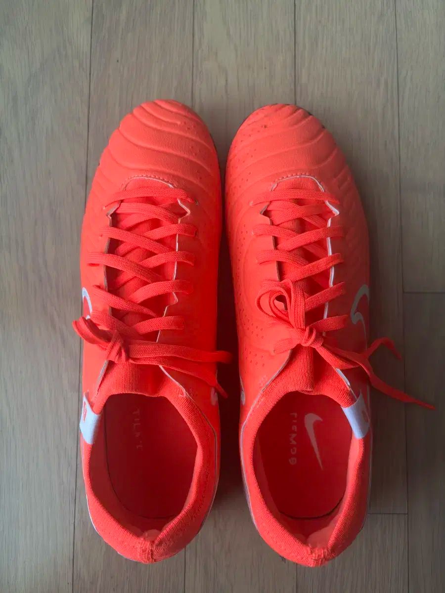 サッカーシューズ ナイキ ティエンポ レジェンド10 pro tf 265