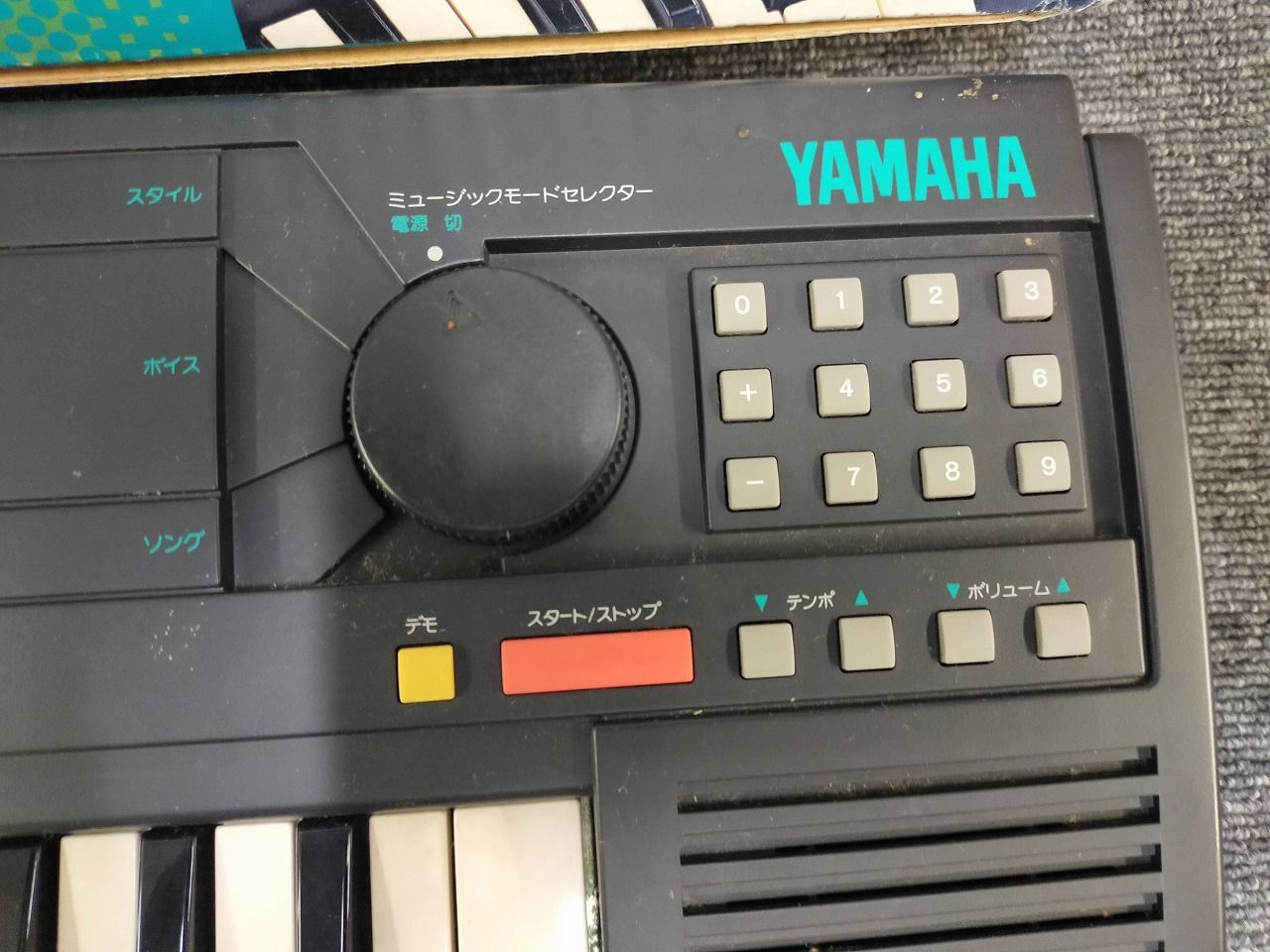 E18-20251115-06 YAMAHA PortaSound PSS-11 レトロ キーボード 動作OK