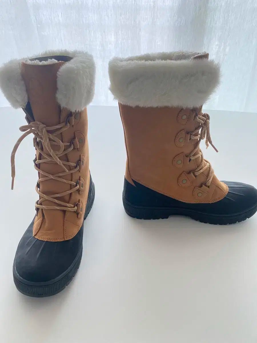 エイグル ファー ブーツ ショート 240