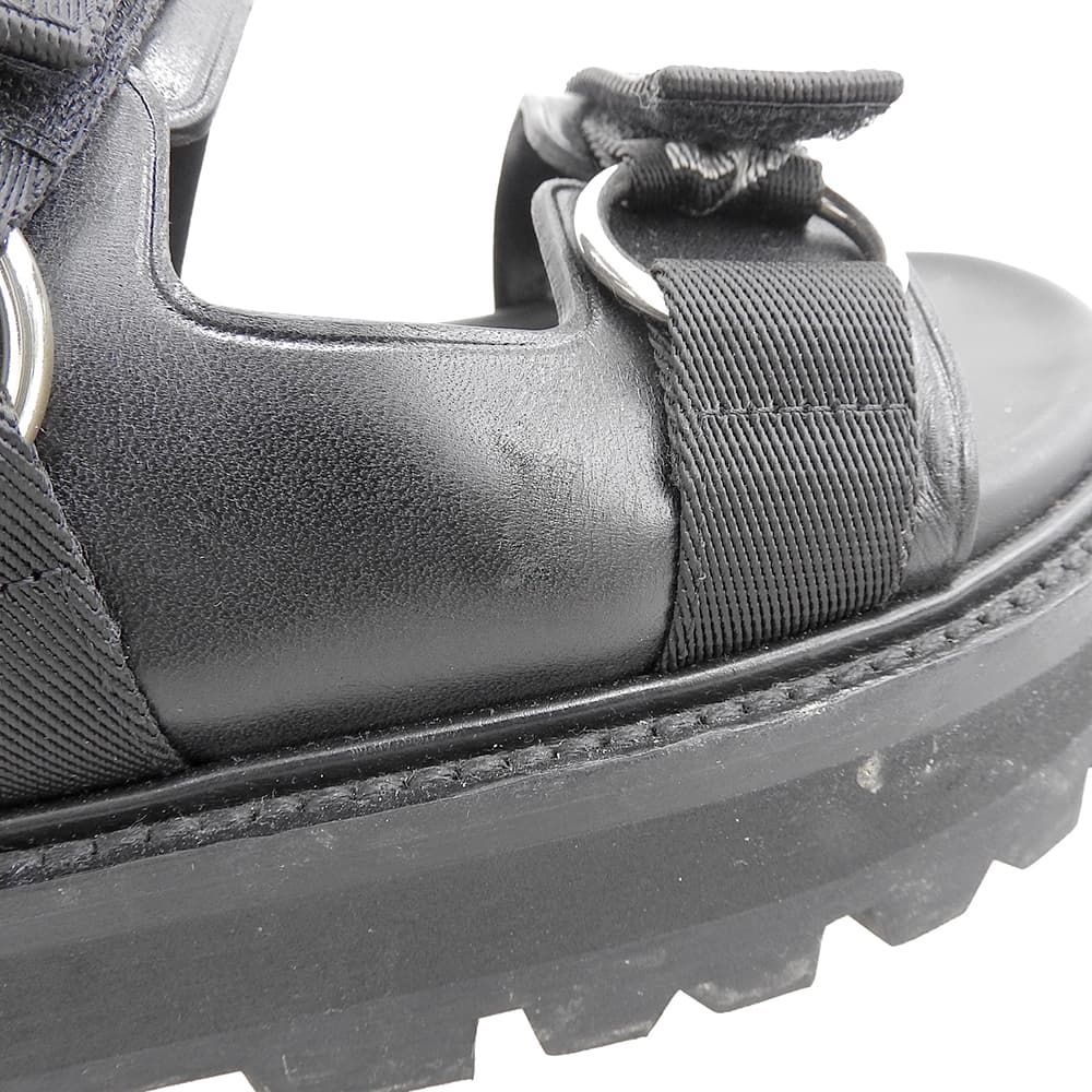 レザー×ファブリック