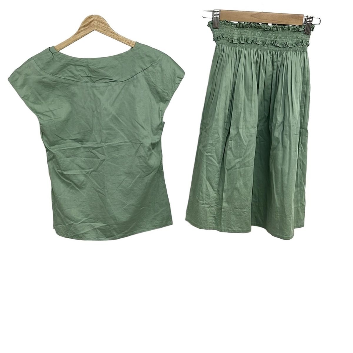 PAULEKA ポールカ スカートセットアップ レディース - ライトグリーン 半袖 Vネック セットアップ 夏物