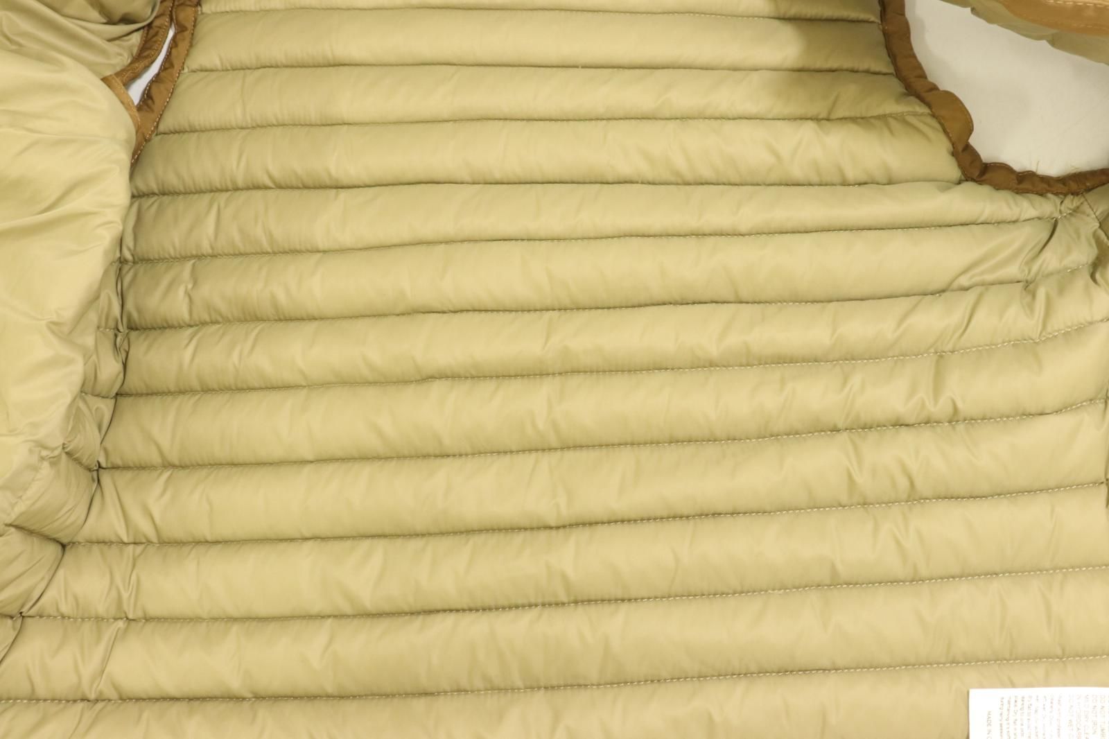 ダウンベスト 茶