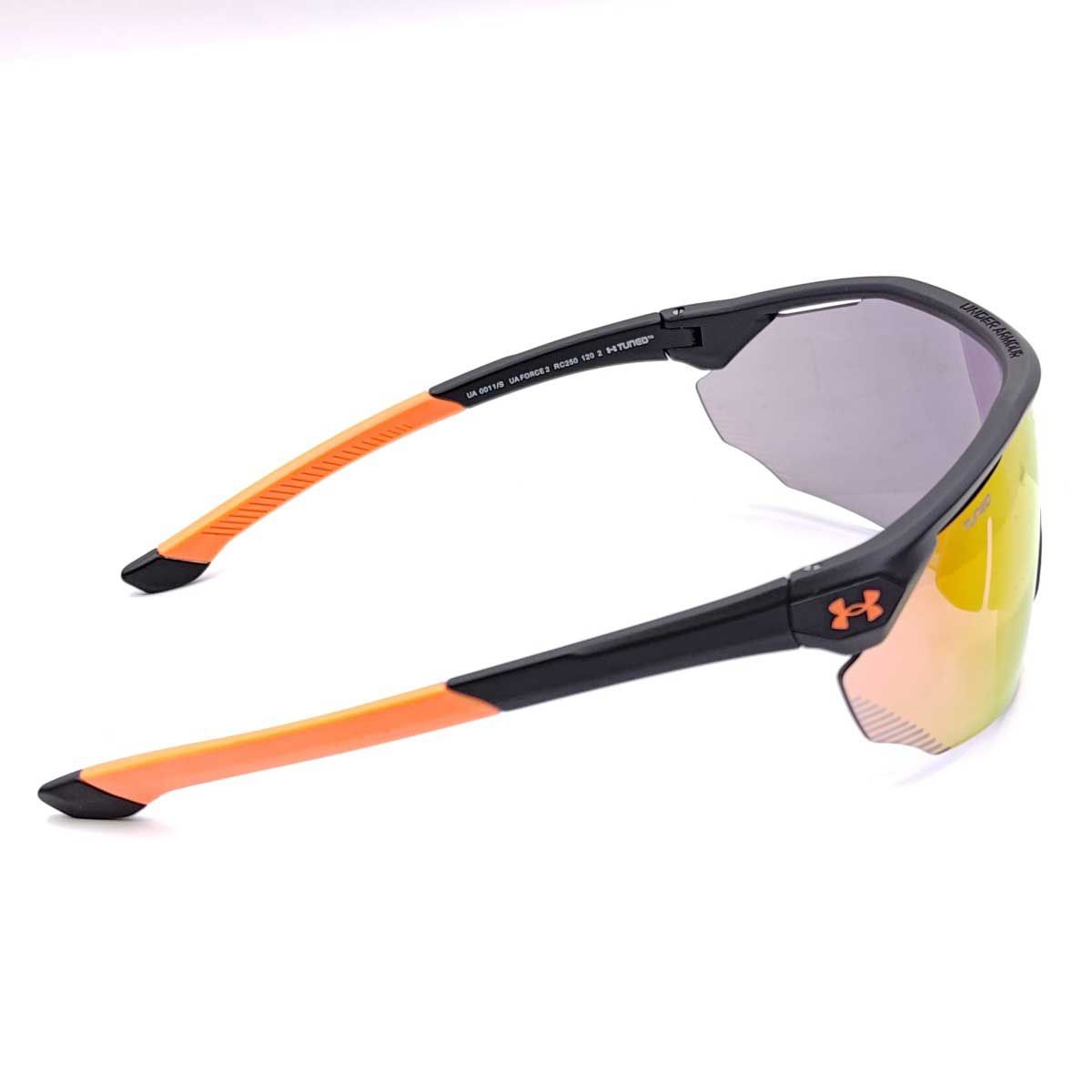 アンダーアーマー UA