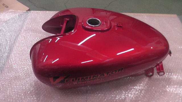 エリミネーター250 V VN 250 A の タンク 錆