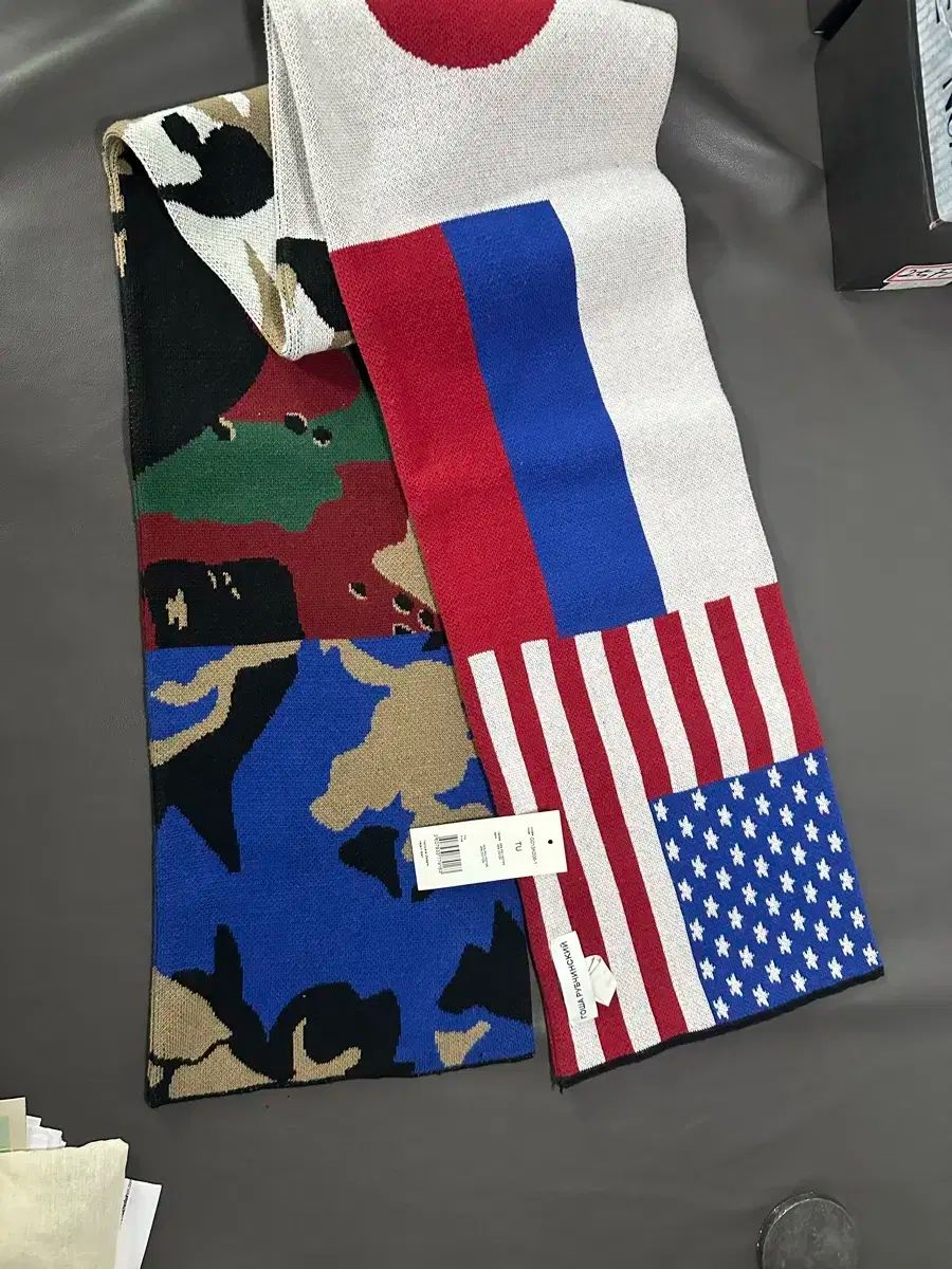 ゴーシャラブチンスキー マフラー Free! サイズ