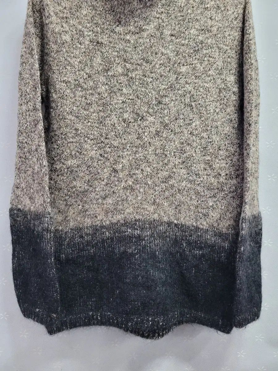  90 エトロ タートルネック Tシャツ 長袖 Tシャツ カットソー