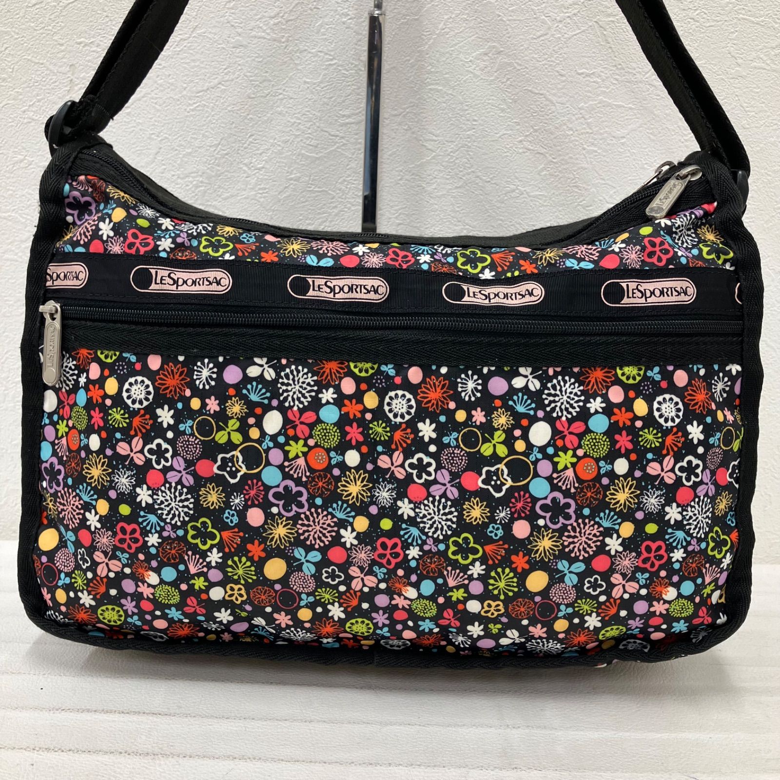 レスポートサック ディズニーコラボ デラックス エブリデイ バッグ 斜めがけ 6066 LeSportsac レスポートサック デラックスエブリデイ ショルダー