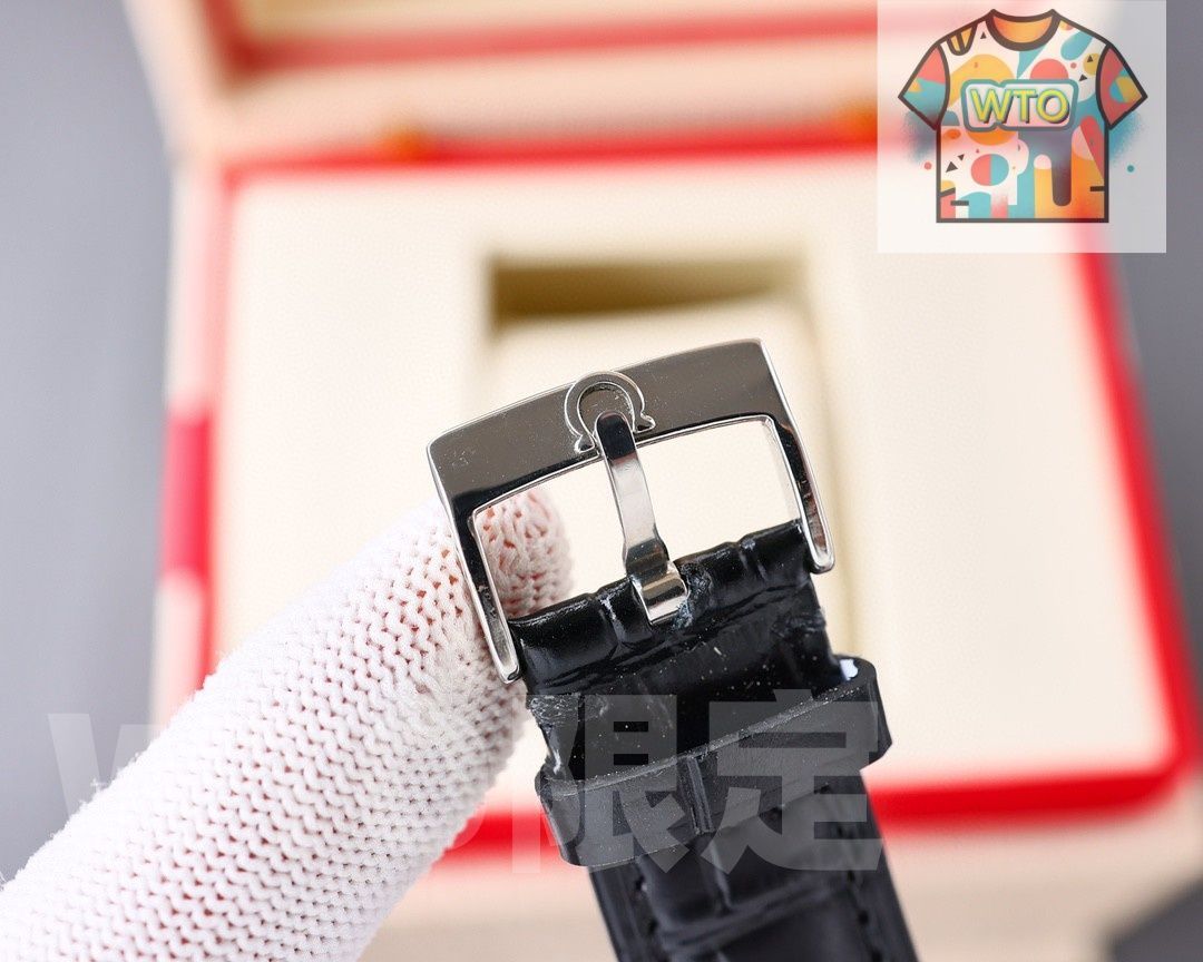 オメガ 独特な文字盤デザインを採用