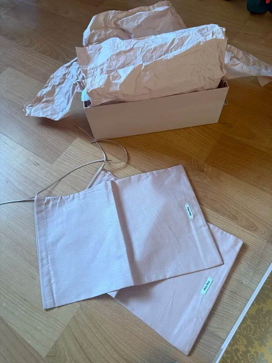 タッセル ローファー