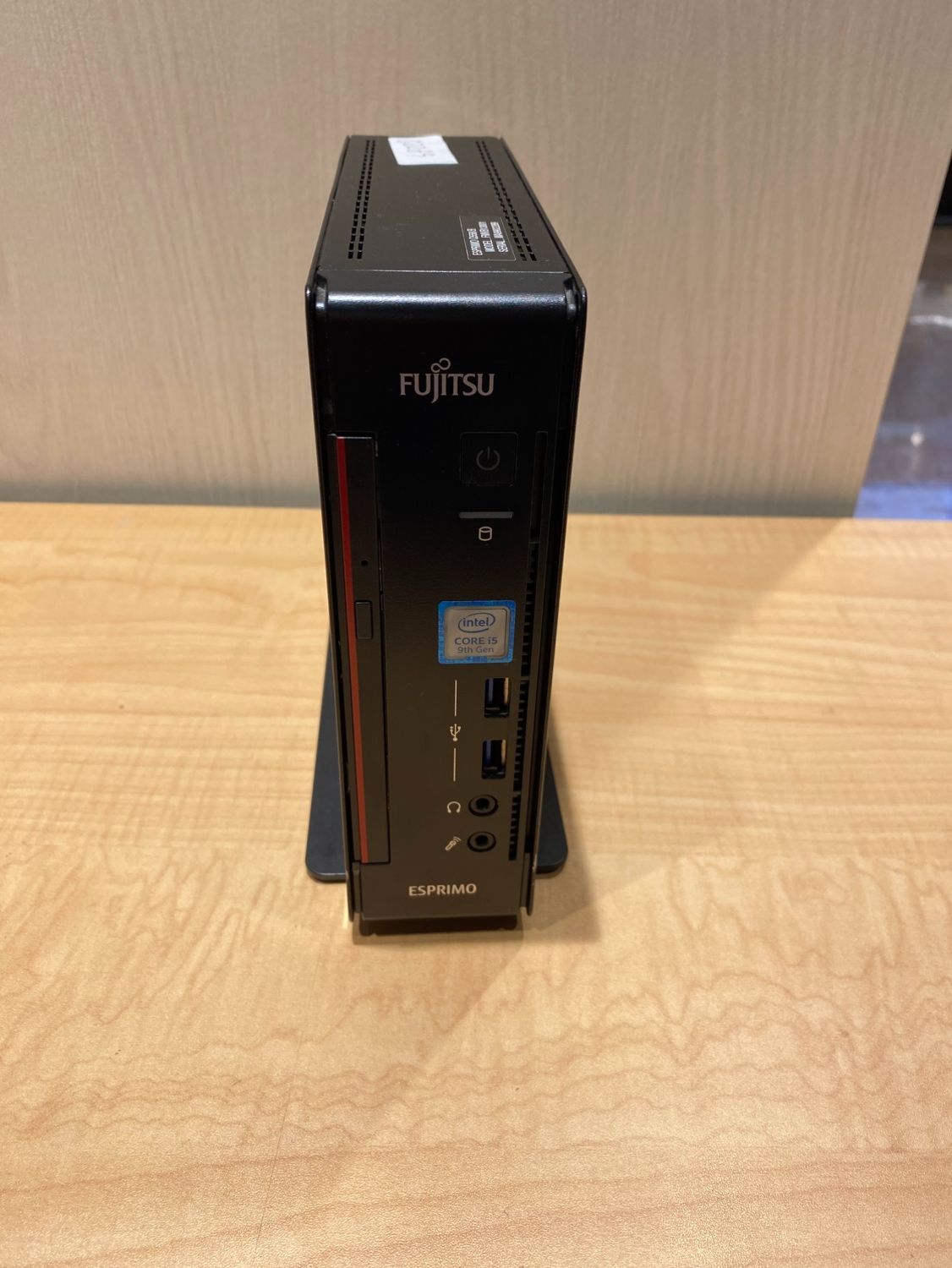 リユースデスクトップパソコン Windows 11 FUJITSU Q 558 B Corei 5-9500 T メモリ8 GB HDD 1 TB 店頭併売中