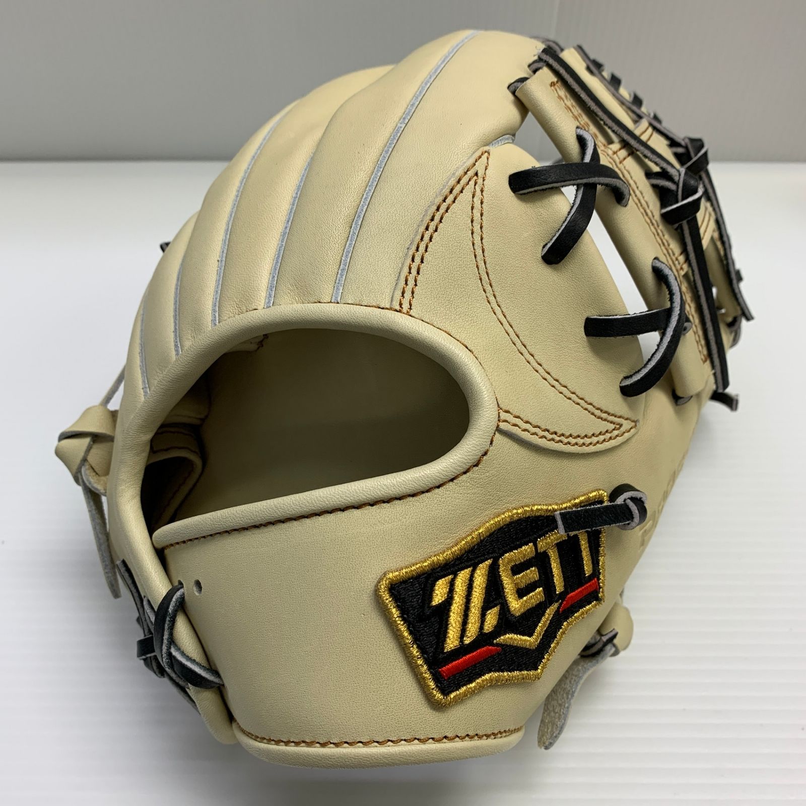 ゼット ZETT プロステイタス 軟式 大人 一般 二塁手 遊撃手用 グローブ グラブ 右投げ BRGB30766 グローブ袋付き 野球 6897