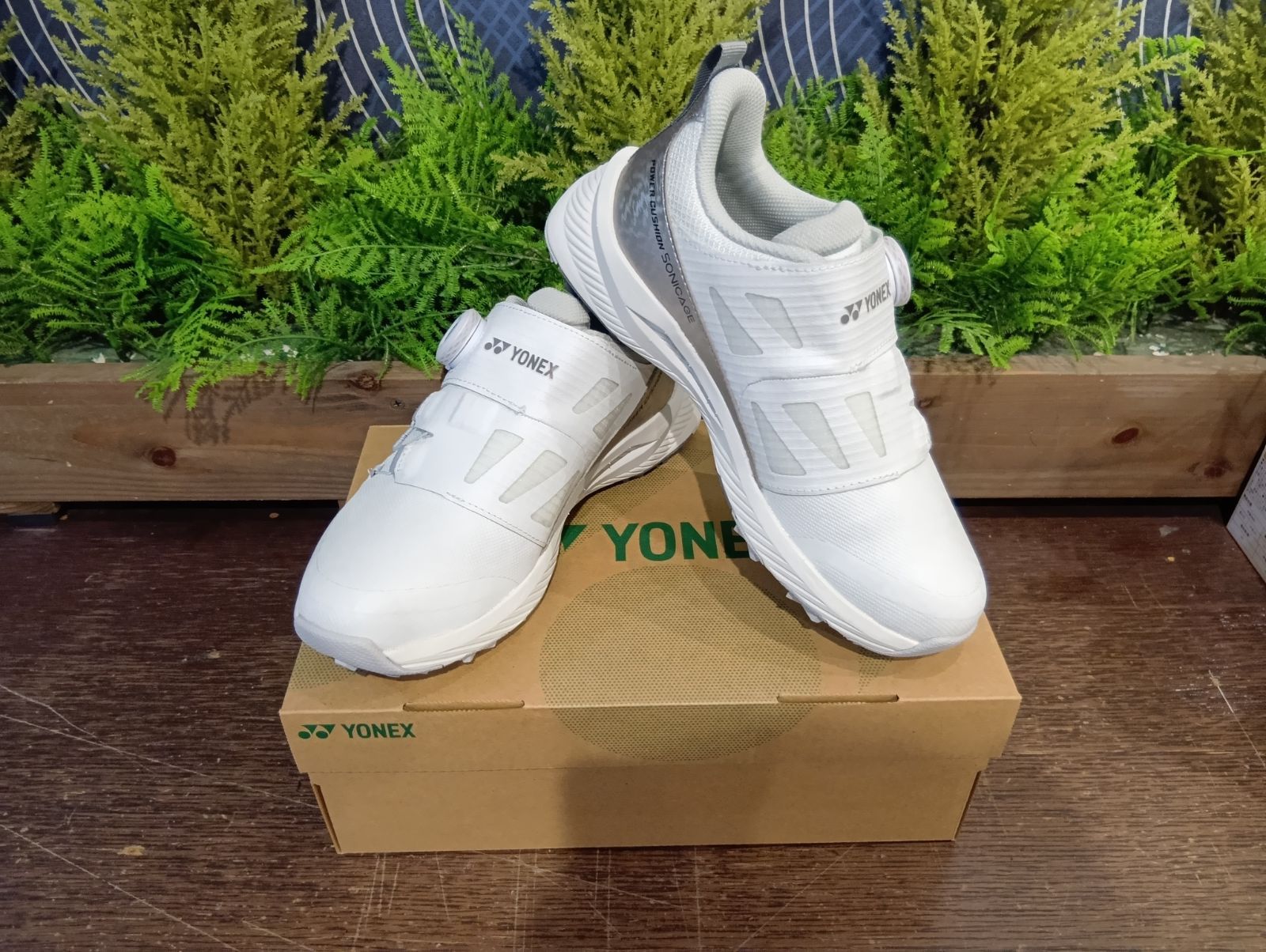 Sh YONEX ヨネックス ゴルフシューズ パワークッション ソニケージ2 ホワイト×シルバー レディース 大崎店