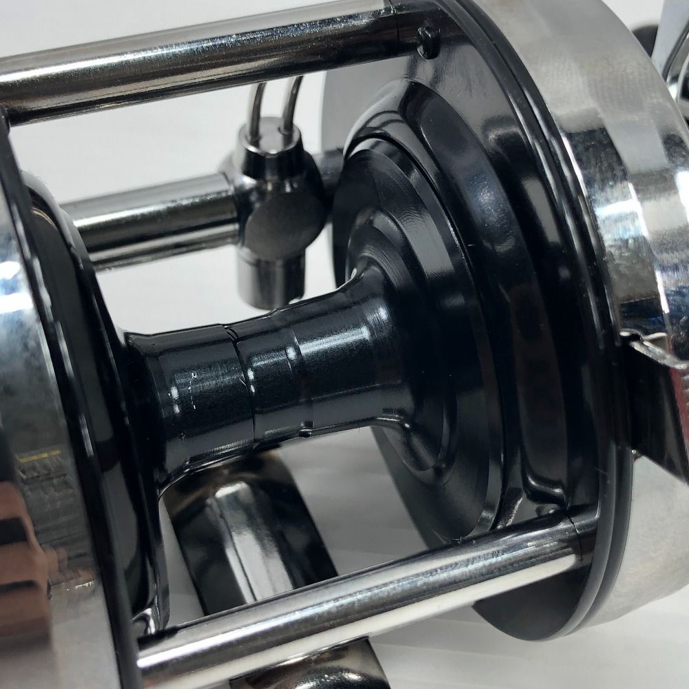 ΣΣABU×ディスプラウト ベイトリール アンバサダー5500CS ロケット ミラークローム