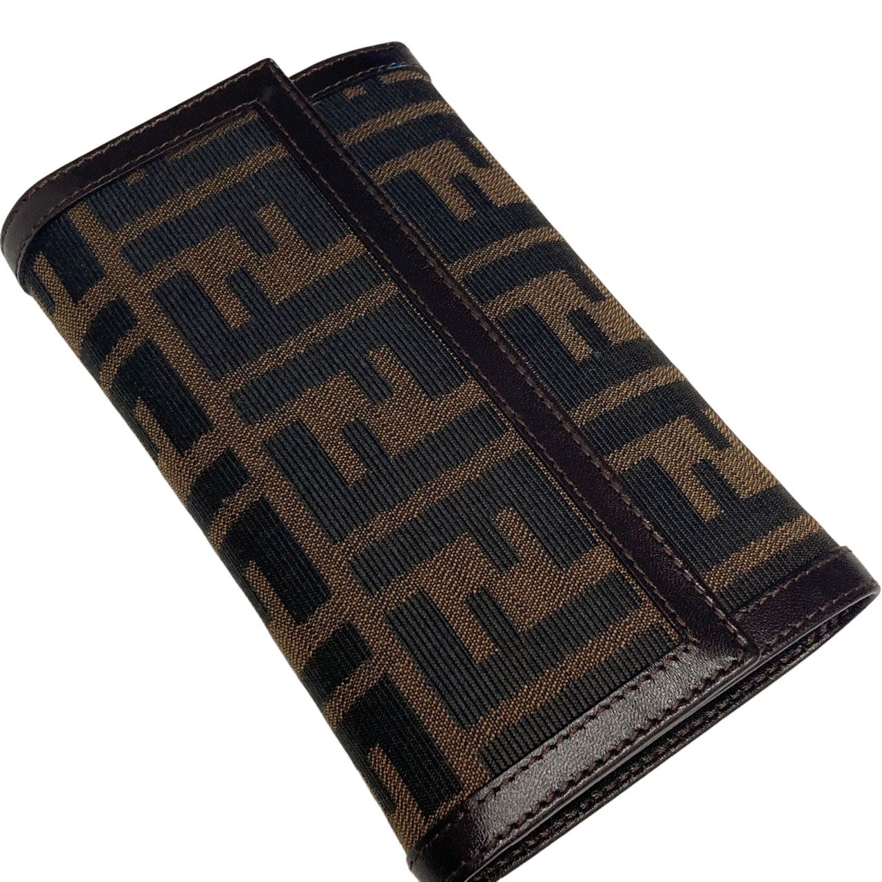 FENDI フェンディ