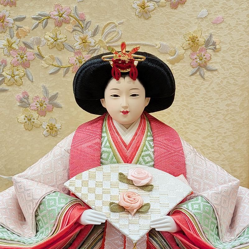 白木造り刺繍細工屏風