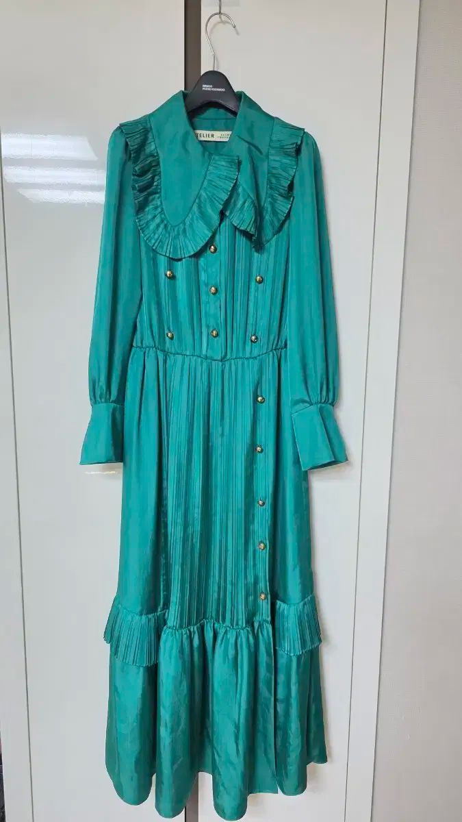 284 ラッキーシュエトゥ アトリエ グリーン プリーツ ロング ONE PIECE