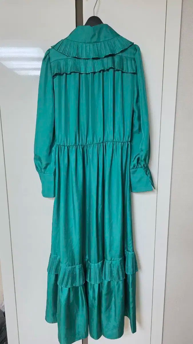 284 ラッキーシュエトゥ アトリエ グリーン プリーツ ロング ONE PIECE