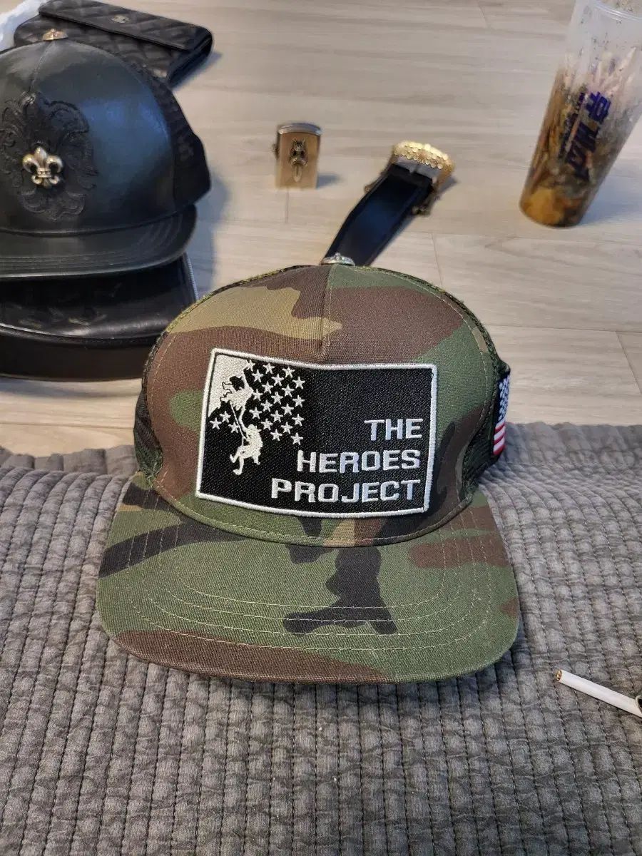 The Heroes Project カモ メッシュキャップ クロムハーツ 帽子 モデル