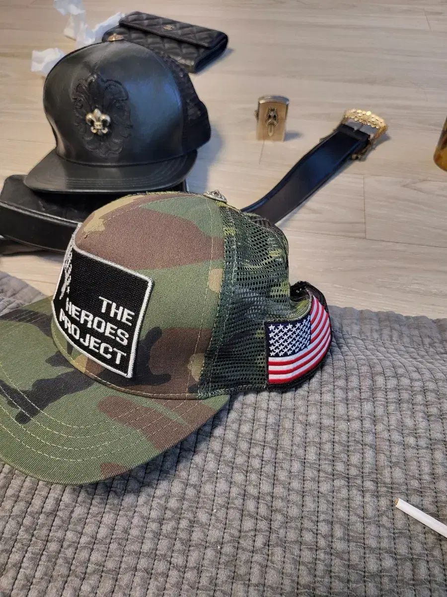 The Heroes Project カモ メッシュキャップ クロムハーツ 帽子 モデル