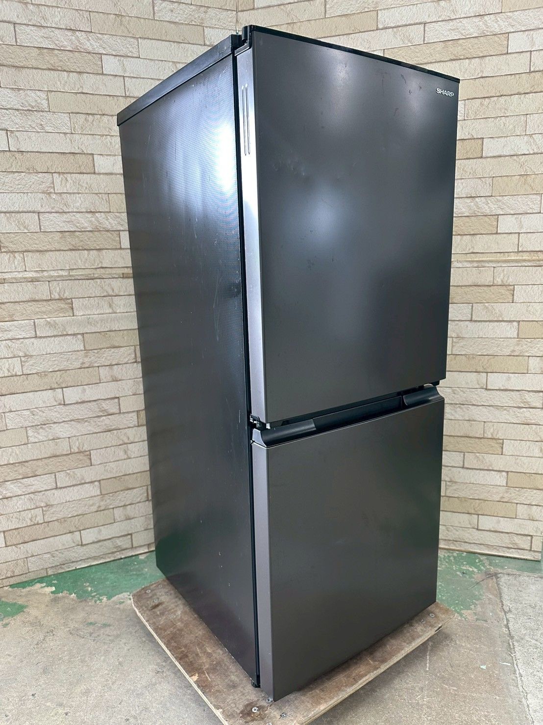 大阪送料無料☆3か月保障付き☆冷蔵庫☆シャープ☆2ドア☆2023年☆SJ