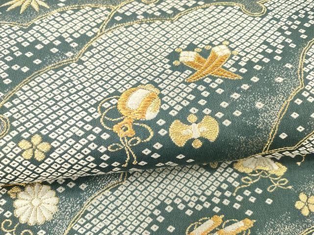 宝尽くし雪輪鹿の子花文 金糸