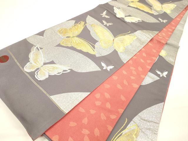 六通柄袋帯 舞蝶文