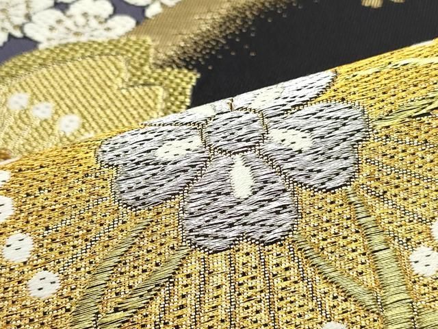 黒地 金銀糸