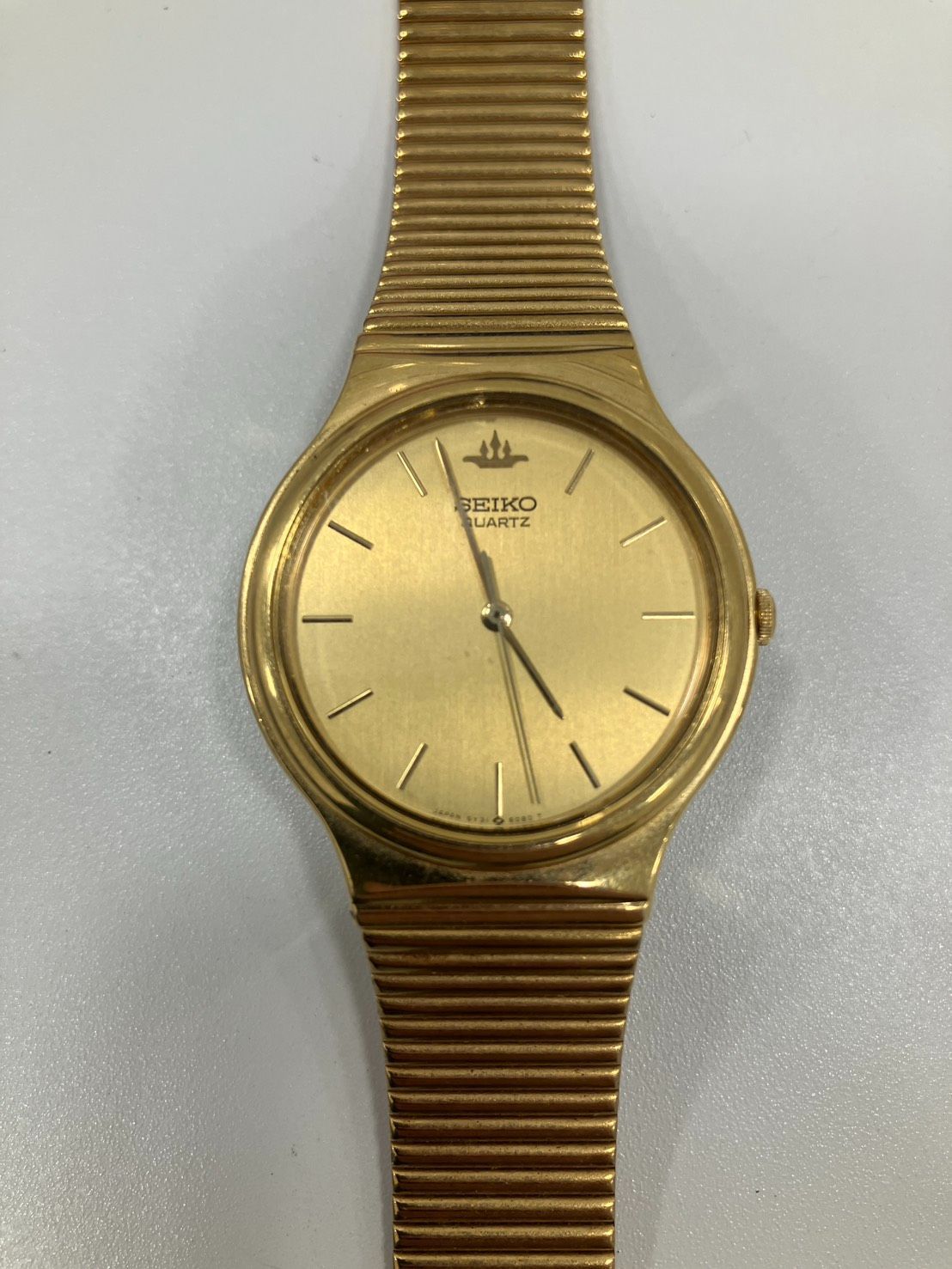 金色と銀色の腕時計 ジェムラインジャパン - 公式サイト - / セイコー 1991 U.T.D.