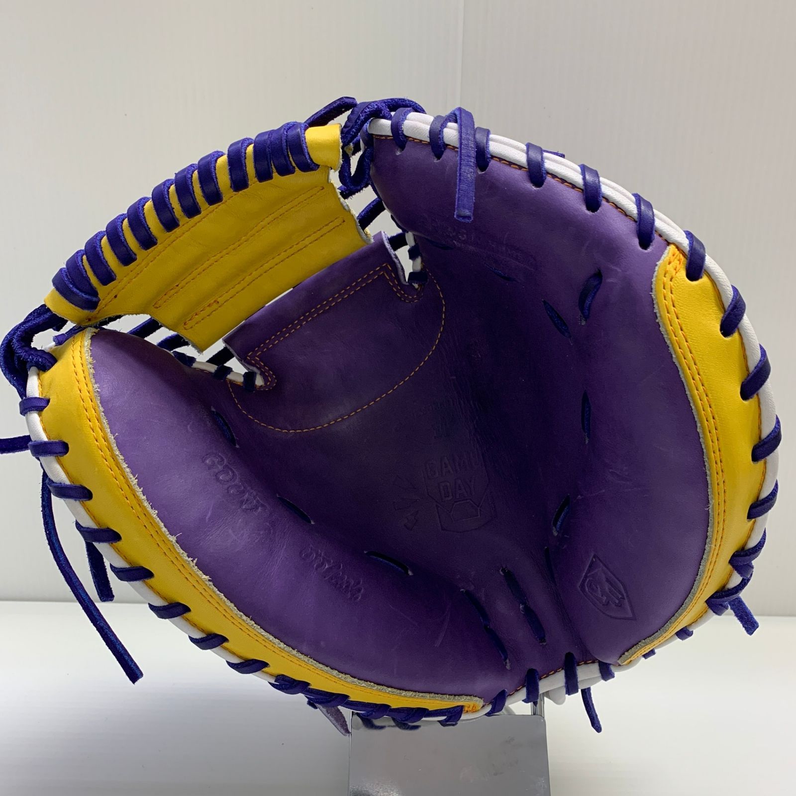 キャッチャーミット　グラブワークス こんばんは☺︎ #今日のグラブ といっても #キャッチャーミット