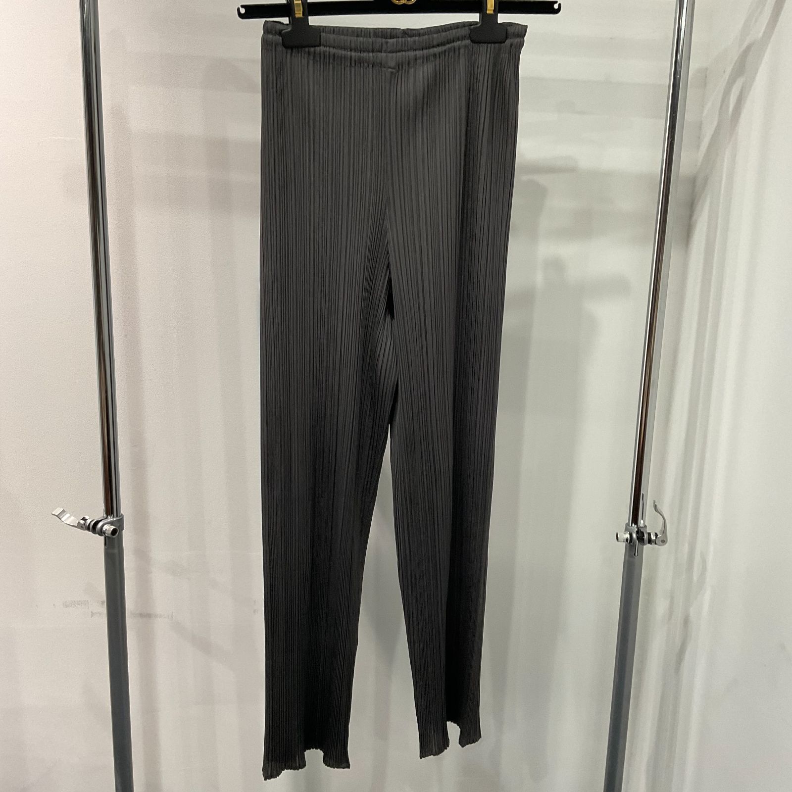 ISSEY MIYAKE イッセイミヤケ プリーツプリーズ パンツ D25082158