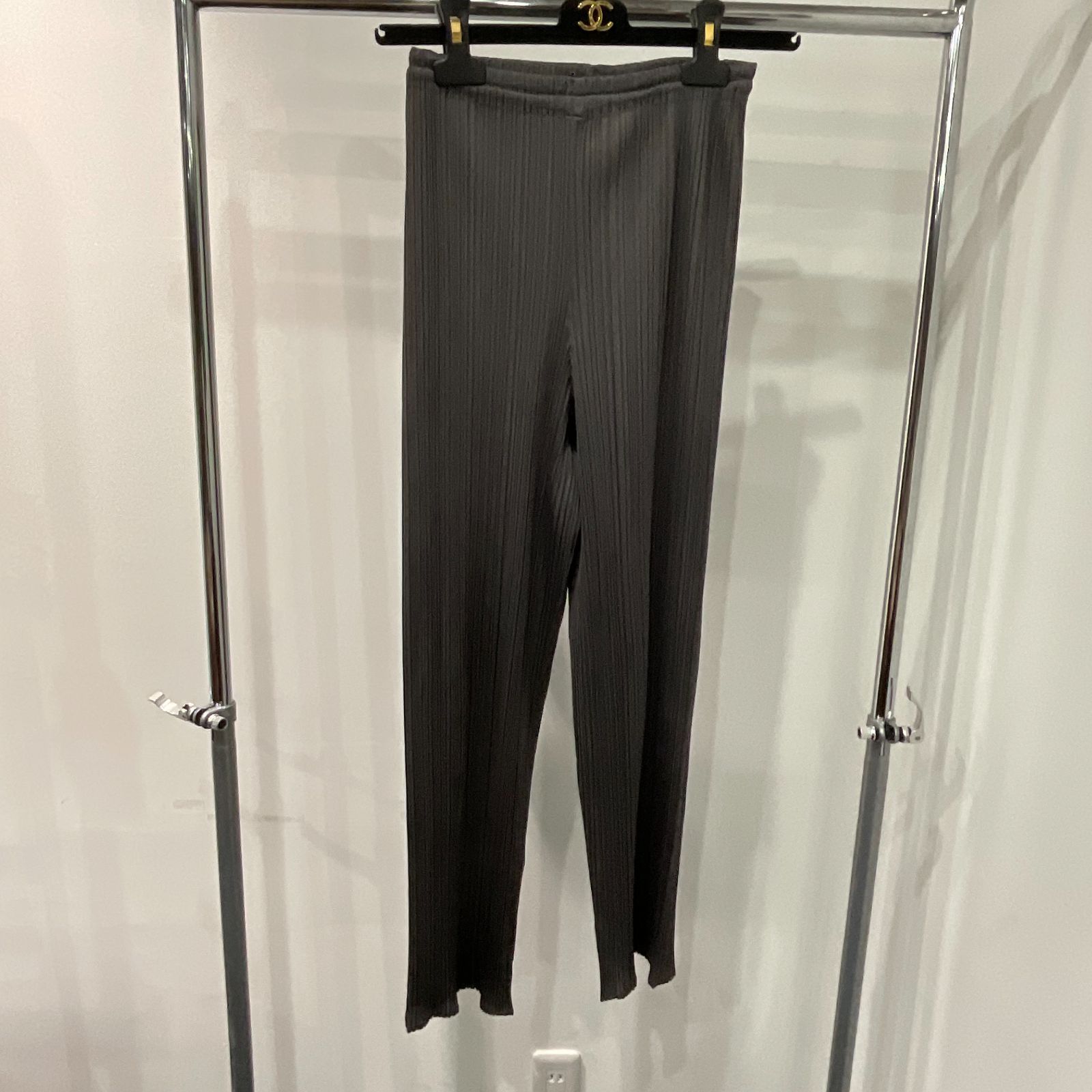 ISSEY MIYAKE イッセイミヤケ プリーツプリーズ パンツ D25082158