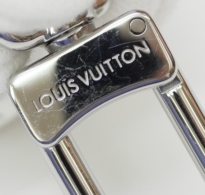 ルイ・ヴィトン LOUISVUITTON キーホルダー・LV イニシャル M01192