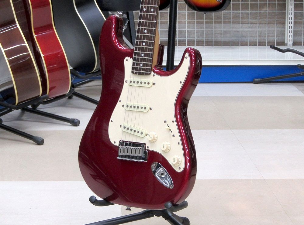 Squier by Fender Stratocaster スクワイヤー ギター ストラトキャスター ローズウッド指板